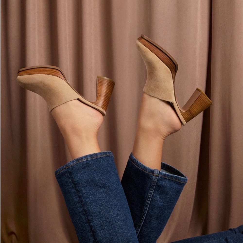 Chic Tan Mules with Wooden Heel